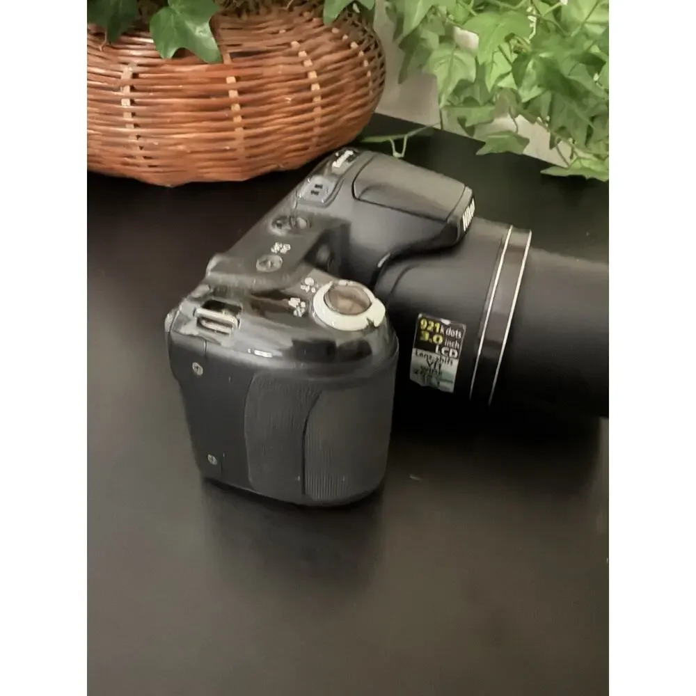 Nikon COOLPIX L810 16.1MP 26X Digital Camera Black PARTS ONLY!